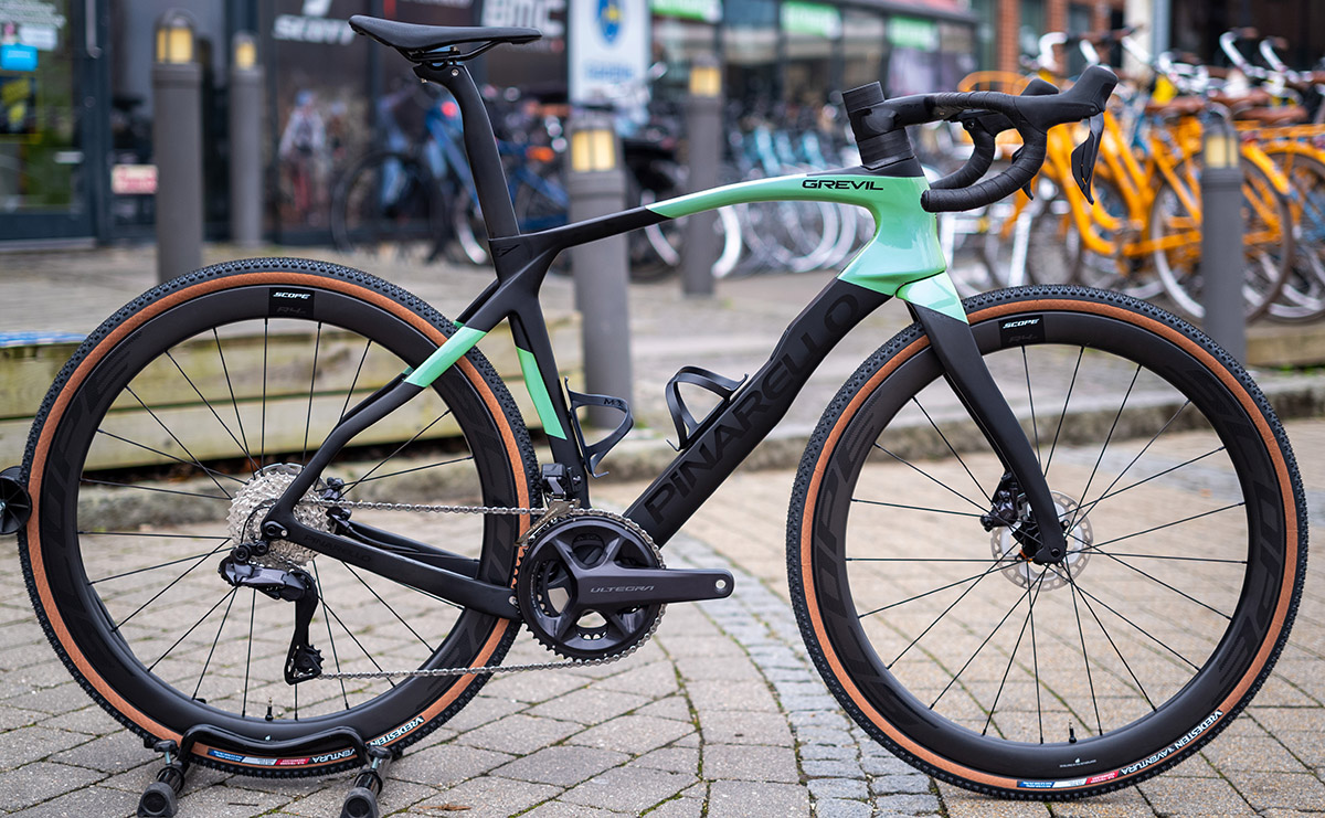 Pinarello Grevil F Ultegra Di2 2023 - Sort/Grøn